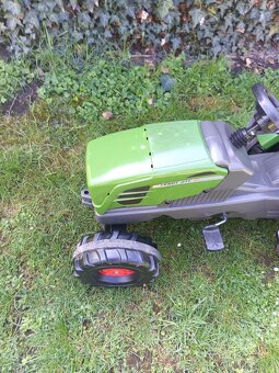 Dětský šlapací traktor Fend zn Rolly Toys. - 8