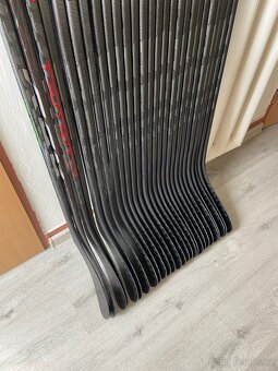 Hokejka CCM Trigger 5 P29 85flex levá ZÁRUKA - 8