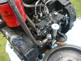 ČÍNSKÝ MOTOR LAIDONG - 3 válec - 8