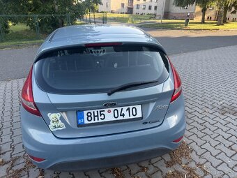 Ford Fiesta 1.3i - 8