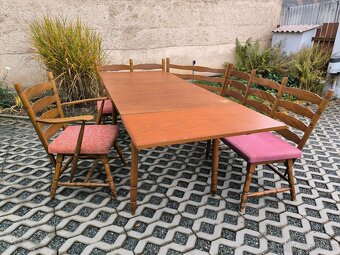 Rohová jídelní lavice, rozkládací stůl a židle - 8