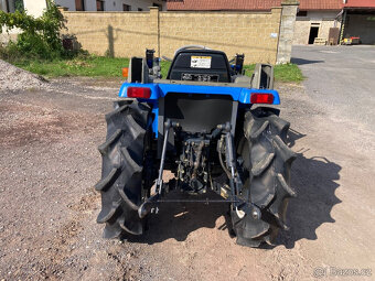 Malotraktor Iseki Sial 223 s čelním nakladačem - 8