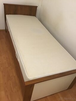 Postel 90200 z masivu v dobrém stavu - 8