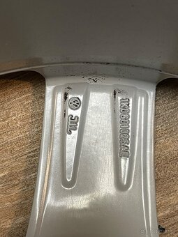 5x112 r17 original VW - 8