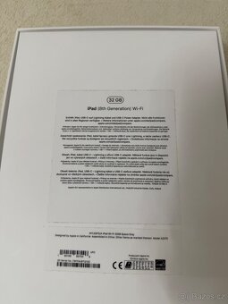 IPad 8 generace vesmírně šedá - 8
