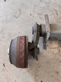 Náprava KNOTT 1600kg VGB16MV - 8