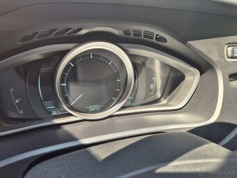 Volvo V40 D3 5ti válec. - 8