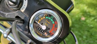 Moped hero gizmo - 8
