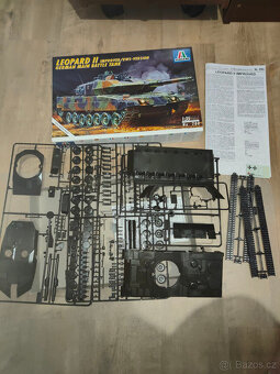 Technika 1:35, letadla 1:48, barvy Humbrol - 8