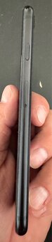 Prodám IPhone SE 2020 128GB Black - 8