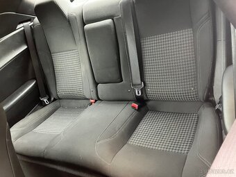 Dodge Challenger V6 - 2017 - 8