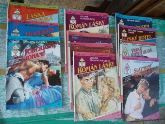 staré Harlequiny-milostné romány pro ženy a dívky-Desire - 8