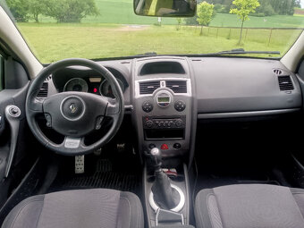 Renault Megane GT 2.0 dci 110 kW - 8