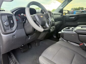 2021 Chevrolet Silverado 1500 Custom Crew Cab RWD 2.7 - 8