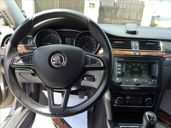 Škoda Superb 2,0 TDi 4X4, ELEGANCE, TAŽNÉ - 8