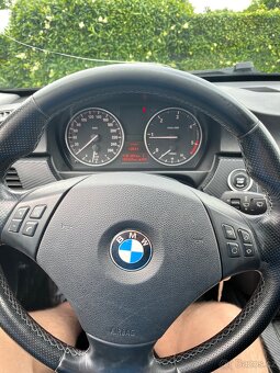 BMW E91 LCI 320D 130KW - 8