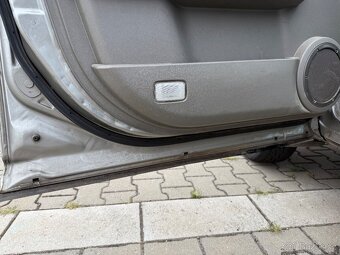 Nissan X-trail 2.2dCi 100kW - r.v. 7/2005 - náhradní díly - 8