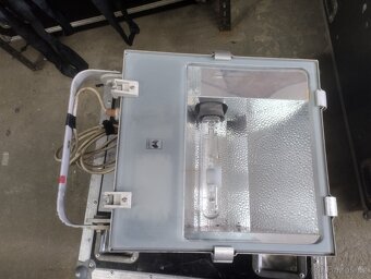 Vodotěsné reflektory vybojkove - 8