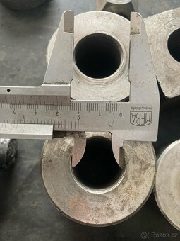 upínky - kameny - šrouby - 8