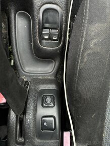 Rezervace Peugeot 206 2005 rv 104000 km - 8