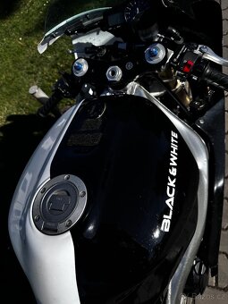 Yamaha R1 okruhovka - 8