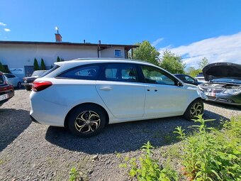 Hyundai i30 1.6 crdi r.v 2018 havarovane pojizdne - 8