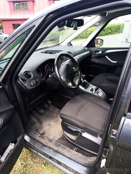 Prodám nepojízdný Ford Galaxy 2.0 TDCi 96 kW 7 míst - 8