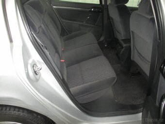 Peugeot 407 1,6 HDi - 8