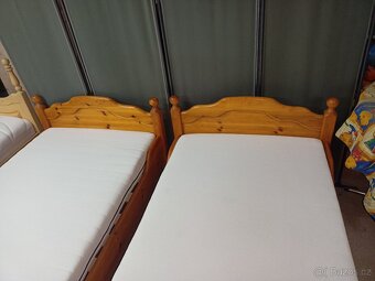 Prodám 2 x hezké postele z masivu 90 x 200 cm - 8