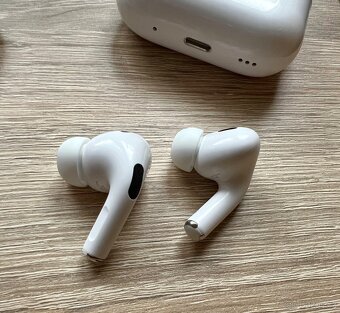 Apple AirPods Pro (2.generace)2022 MagSafe pouzdro s USB C. - 8