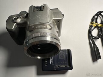 Panasonic Lumix DMC FZ20 Stříbrný - 8