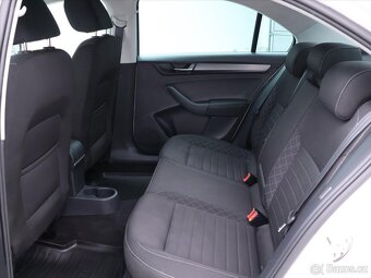 Škoda Rapid 1,0 TSI 81kW CZ Style Xenon (2018) - 8