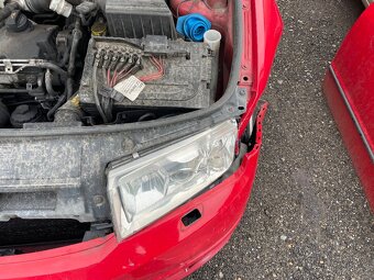 Škoda Fabia RS 1,9tdi 96kw červená - 8