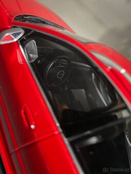 AUDI RS4 (B5) AVANT 2000, OTTO MOBILE 1:18 - 8