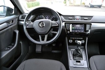 Škoda Superb 1.4 TSI Active kombi 25 000 km - 8
