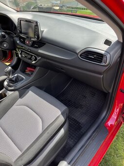 Prodám Hyundai i30 HB 1.5 CVVT, 81 kW, r.v. 2022 - 8