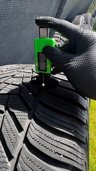 BMW originál alu sada 22” X5,X6 275/35/22-315/30/22 - 8