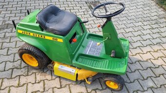 Rider John Deere 68 - 8
