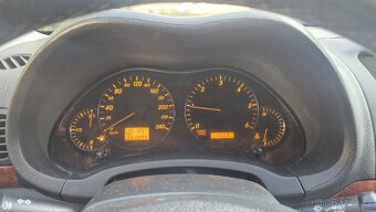 Toyota Avensis Combi 2,2 Diesel rok 2005 - 8