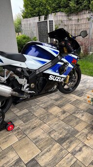 Suzuki GSXR 1000 - 8