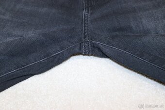 Pánské džíny BOSS 010 Charleston Slim Fit w31/30 - 8