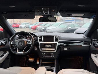 Mercedes-Benz ML 63 AMG - 8