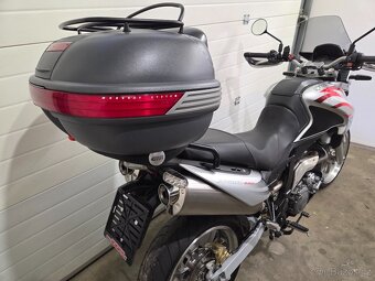 Aprilia Pegaso 650 Strada - 8