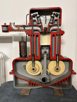 Školní model motoru - 8