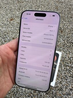 iPhone 16 pro - baterie 100% - 8
