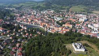 Prodej obchodní budovy v centru města Sušice, Šumava - 8