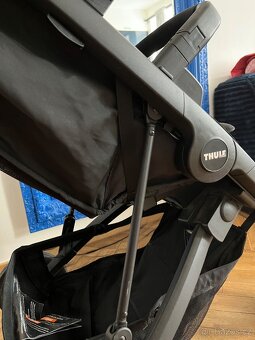 Thule kočár+ kompletní výbava - 8