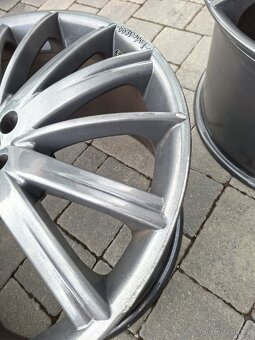 Jaguar XF-R r20 alu - 8