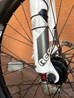 Horské kolo Giant - 8