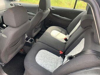 Škoda Fabia 1.4 16v 2004 107 000 najeto. - 8